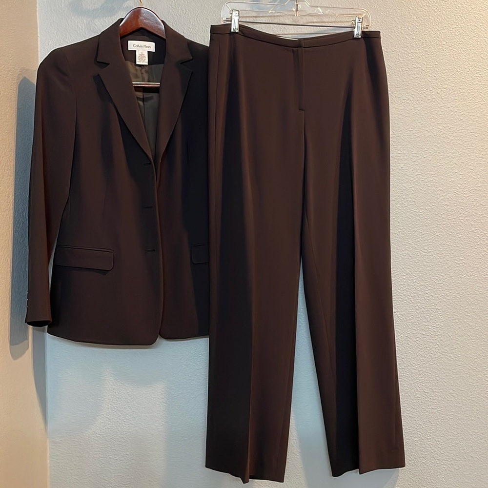 Calvin Klein two piece brown suit. Size 8